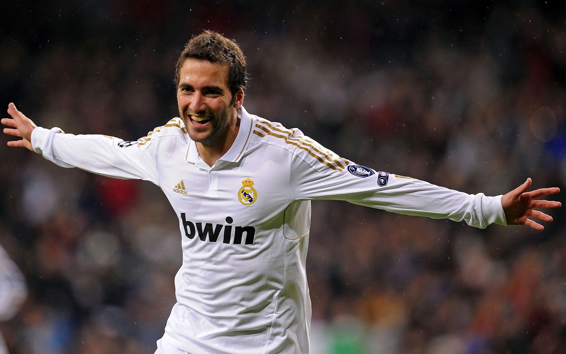 朗斯积极轮换保障整体体能储备